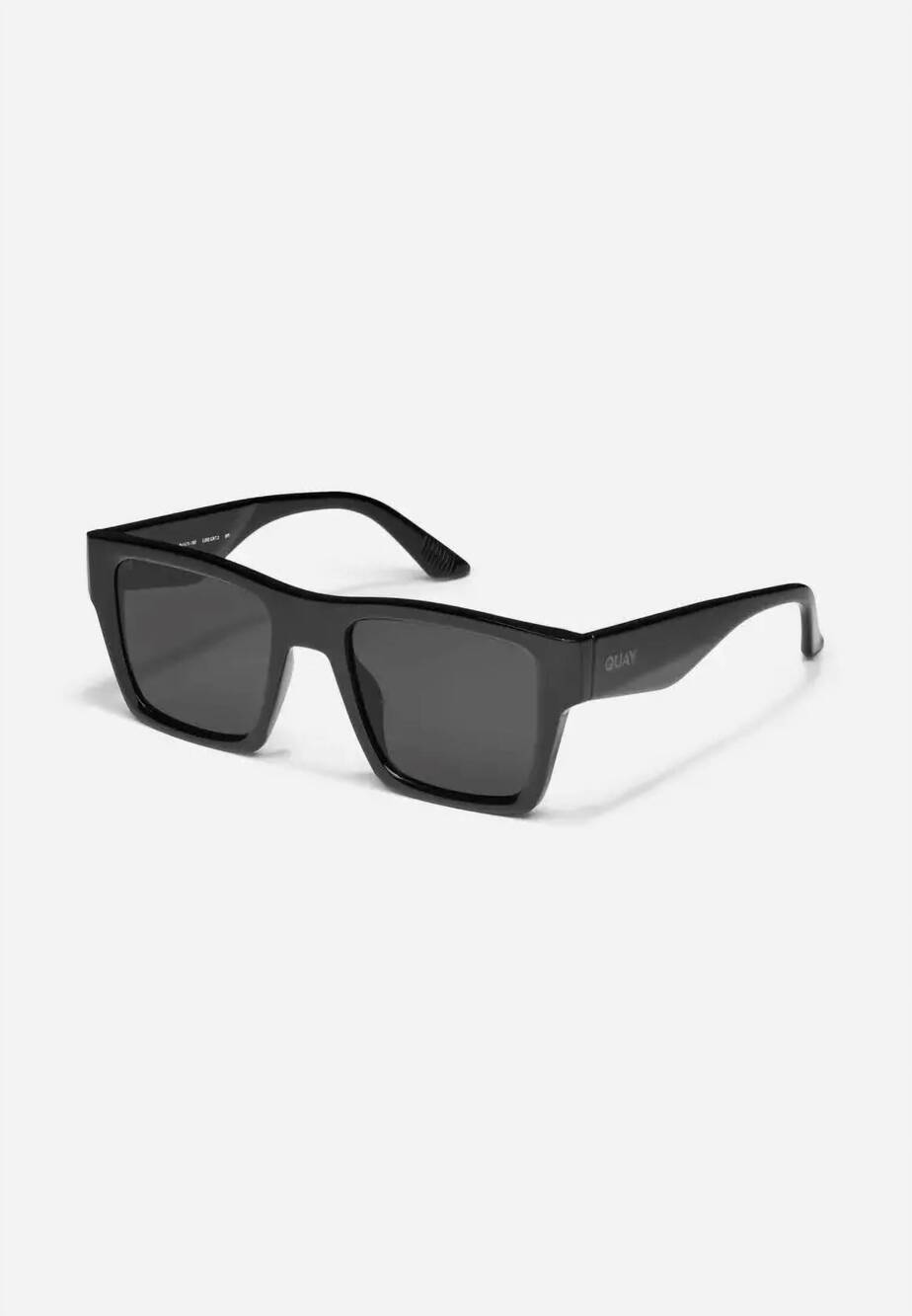 NEW QUAY men's fast lane sunglasses in black/smoke